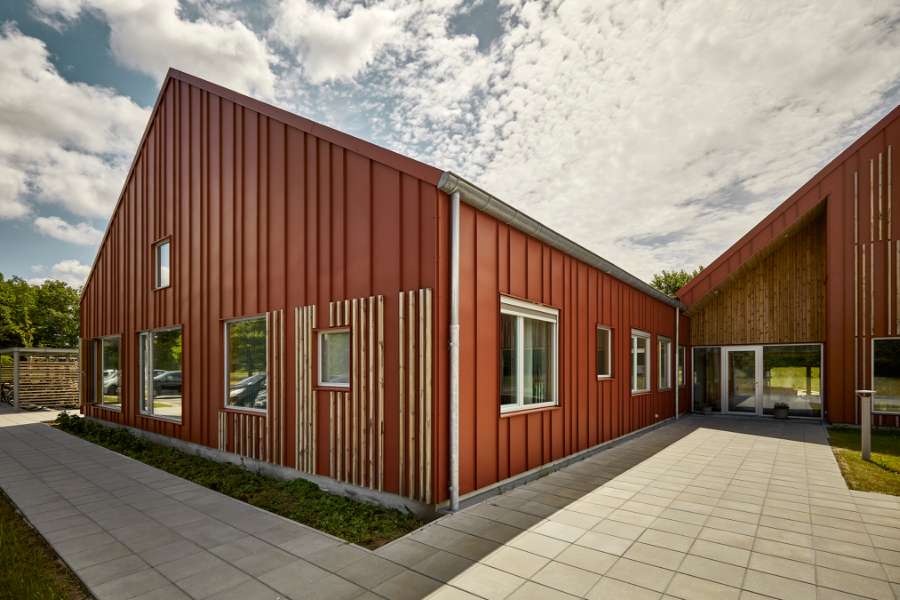 Daginstitution i Holstebro byder børn og natur velkommen i stålprofiler fra top til tå, Nørre Boulevard 57, 7500 Holstebro